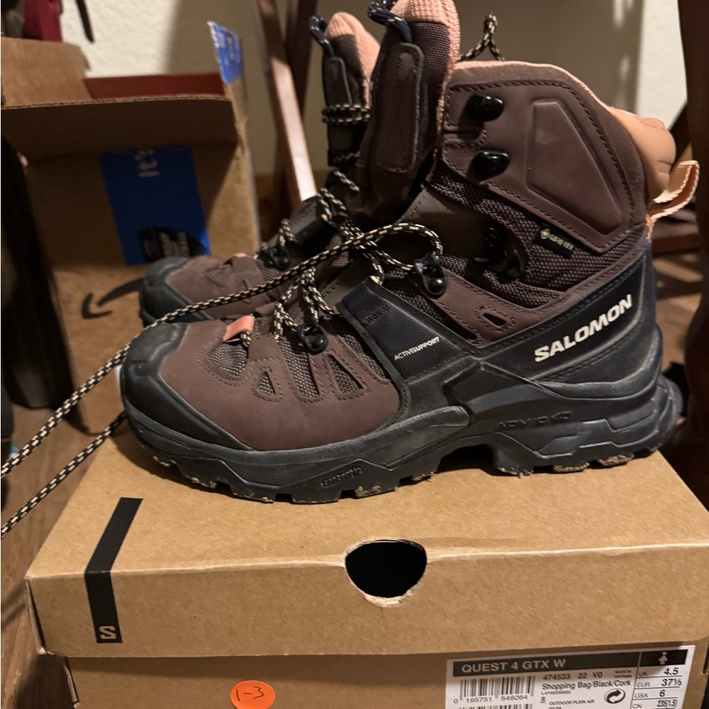 Salomon Quest 4 Gore Tex Hiking Boots
